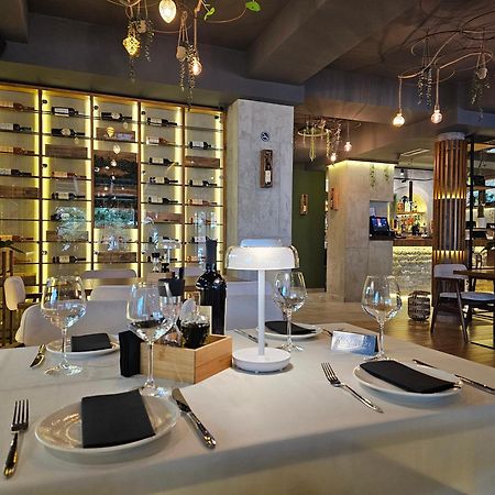 Lacasa Apartments & Restaurant Ülgün Dış mekan fotoğraf