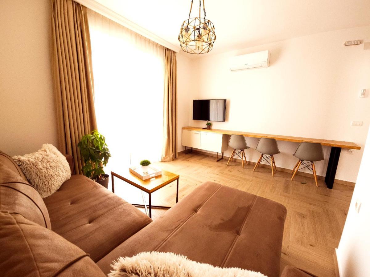 Lacasa Apartments & Restaurant Ülgün Dış mekan fotoğraf
