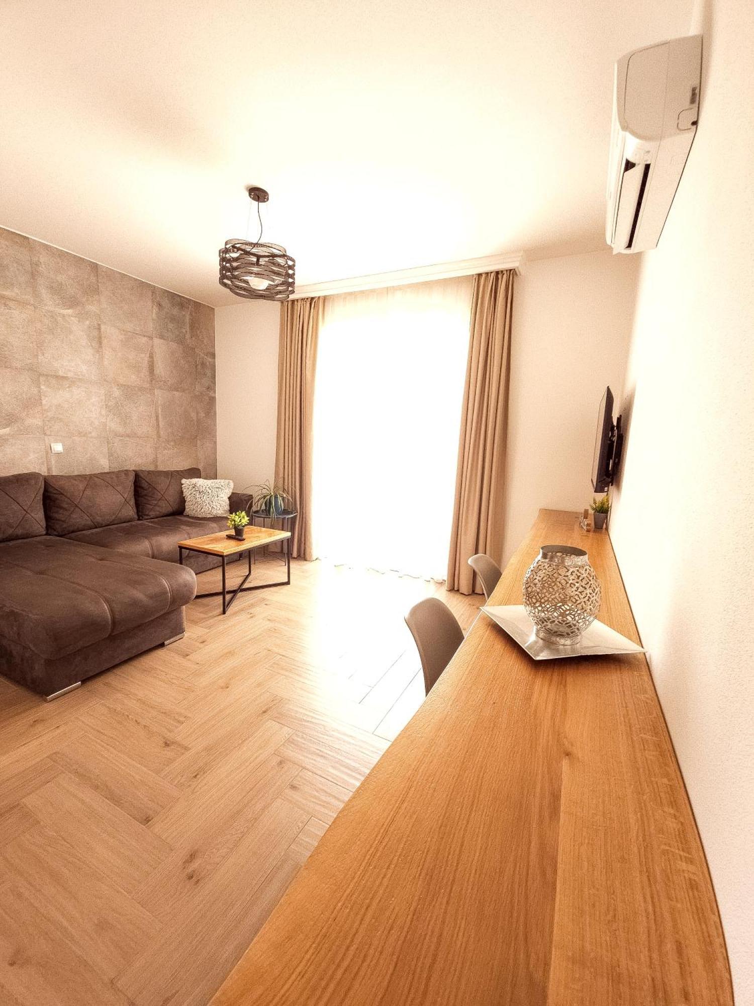 Lacasa Apartments & Restaurant Ülgün Dış mekan fotoğraf