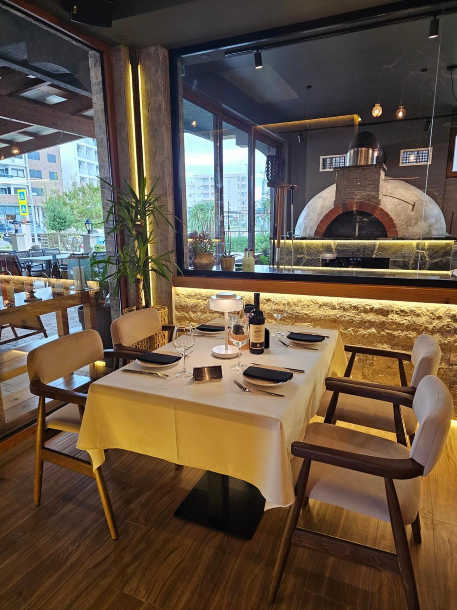 Lacasa Apartments & Restaurant Ülgün Dış mekan fotoğraf